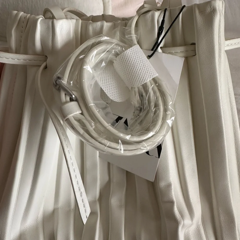 Zara Bag - Picture 3 of 4